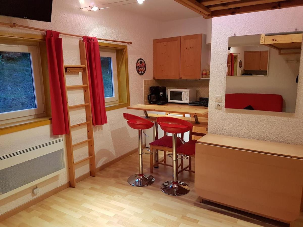 STUDIO CHALEUREUX aux pieds des pistes de ski des Glovettes Villard-de-Lans Eksteriør billede