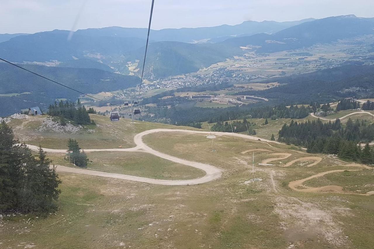 STUDIO CHALEUREUX aux pieds des pistes de ski des Glovettes Villard-de-Lans Eksteriør billede