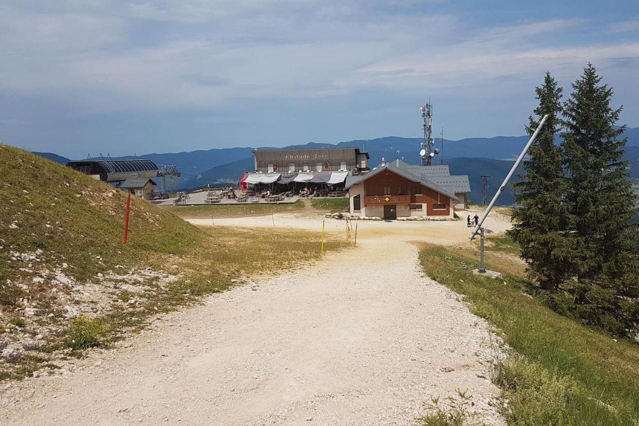 STUDIO CHALEUREUX aux pieds des pistes de ski des Glovettes Villard-de-Lans Eksteriør billede